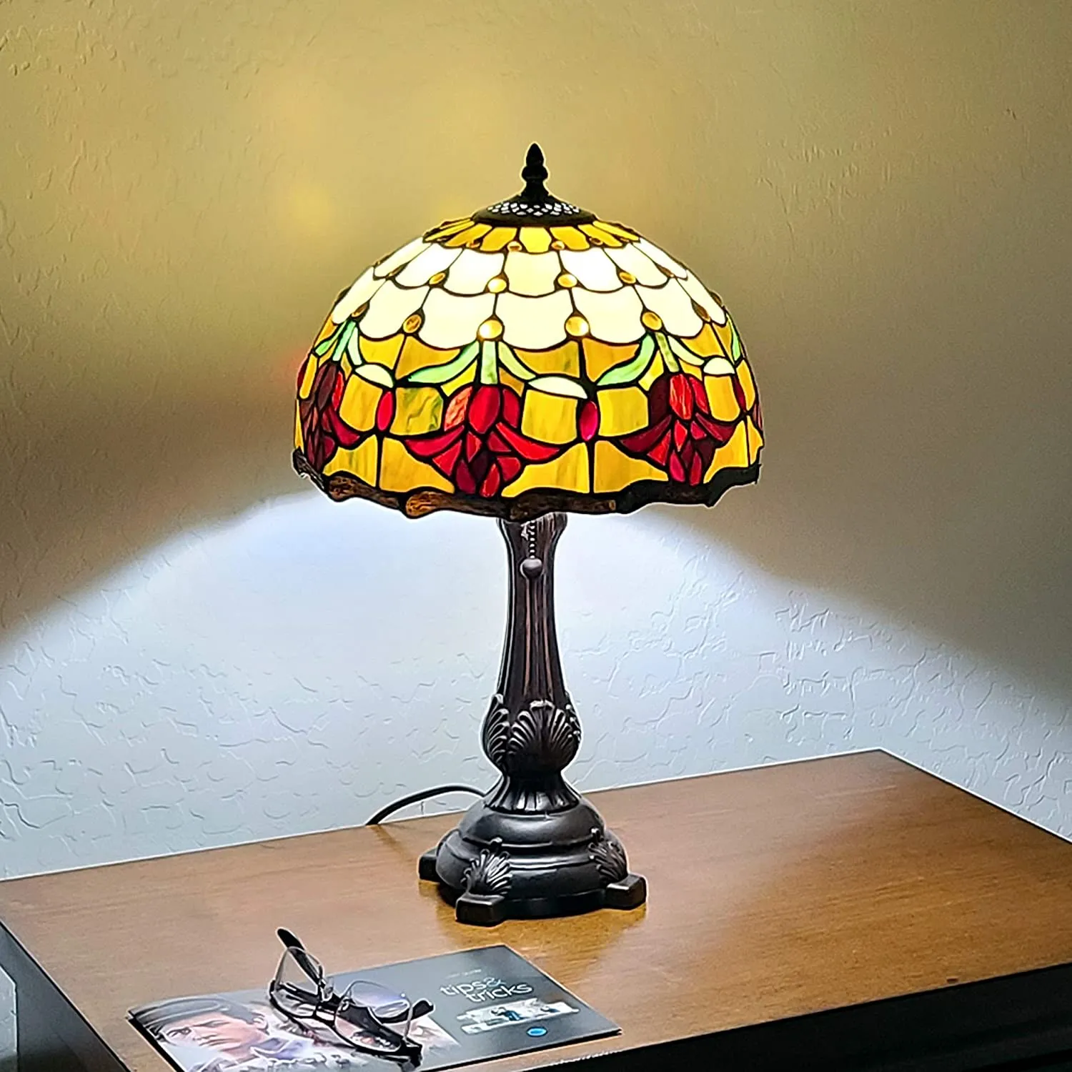 Amora Lighting AM1094TL12B Tiffany Style Tulips Table Lamp 19" Tall